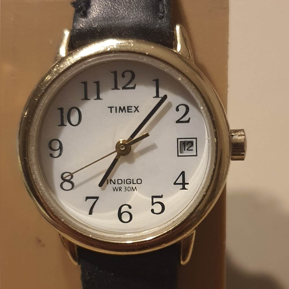 🦋10/$20🦋 Timex Indiglo Goldtone/White Leather Easy Reader Women's Watch w/Date